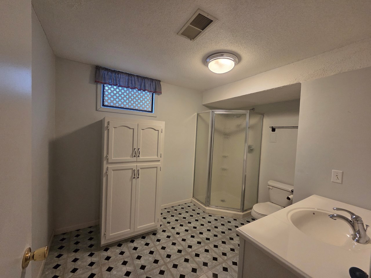 full bath lower level